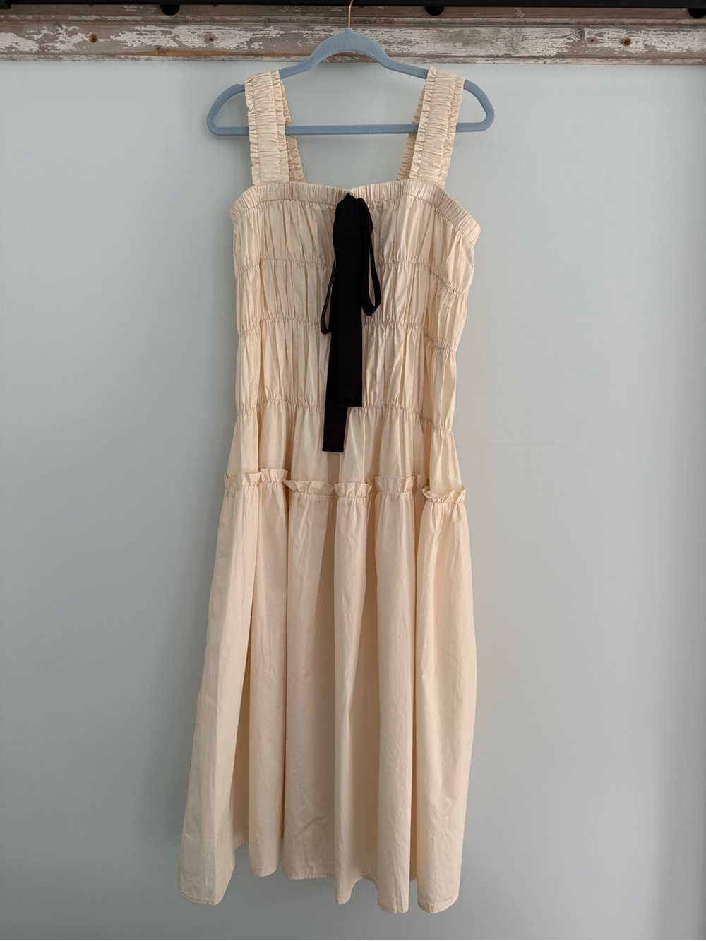 NWT Aureum Cream Ruched Drop Waist Midi Dress, Statement Black Bow, Size Large